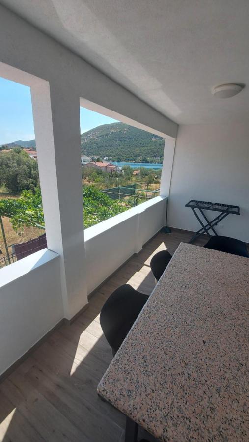 Apartmani Mlinar - Two Bedroom Apartment With Seaview Grebaštica Exteriér fotografie